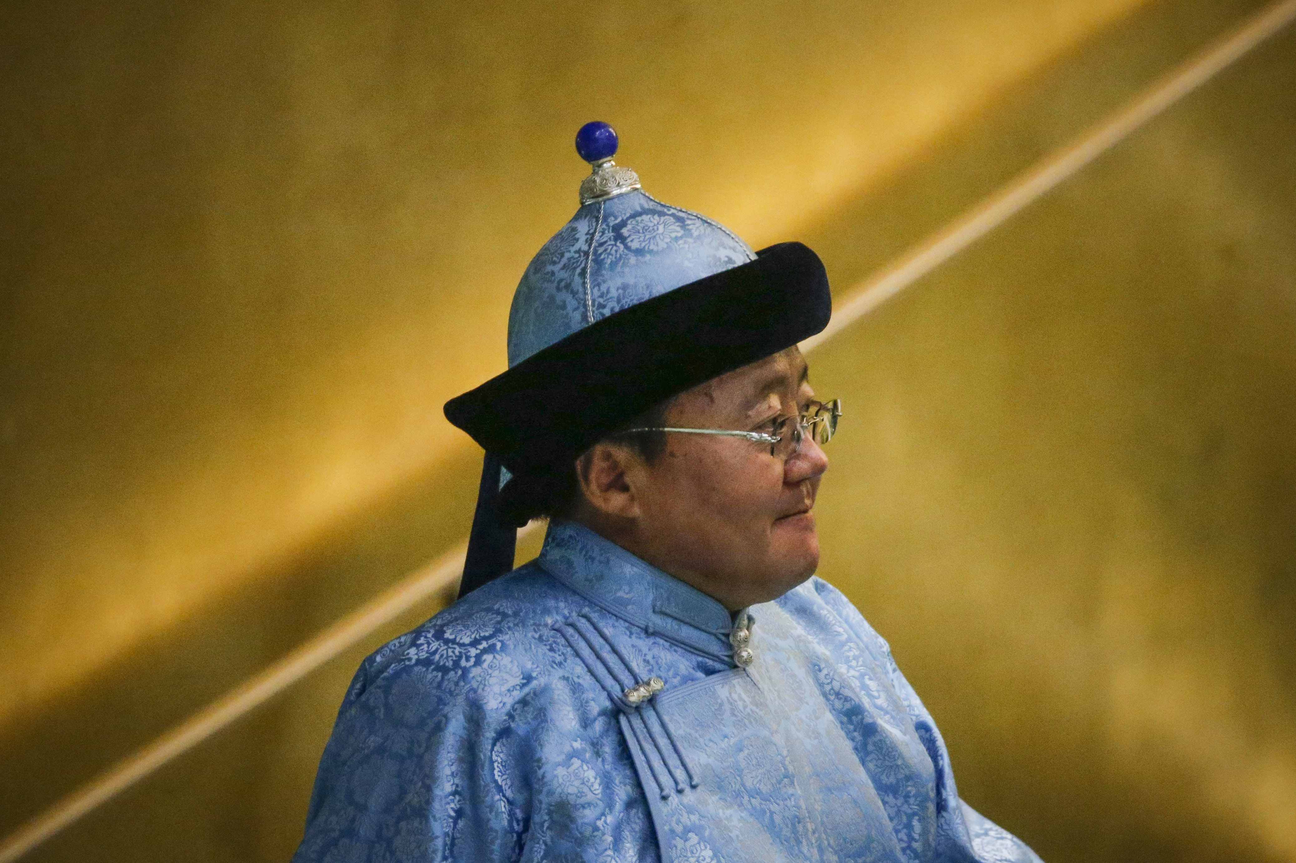 Presiden Mongolia Elbegdorj Tsakhia tiba untuk memberikan pidato di hadapan hadirin rapat ke 70 Sidang Umum PBB di New York, Selasa (29/9). ANTARA FOTO/REUTERS/Carlo Allegri.