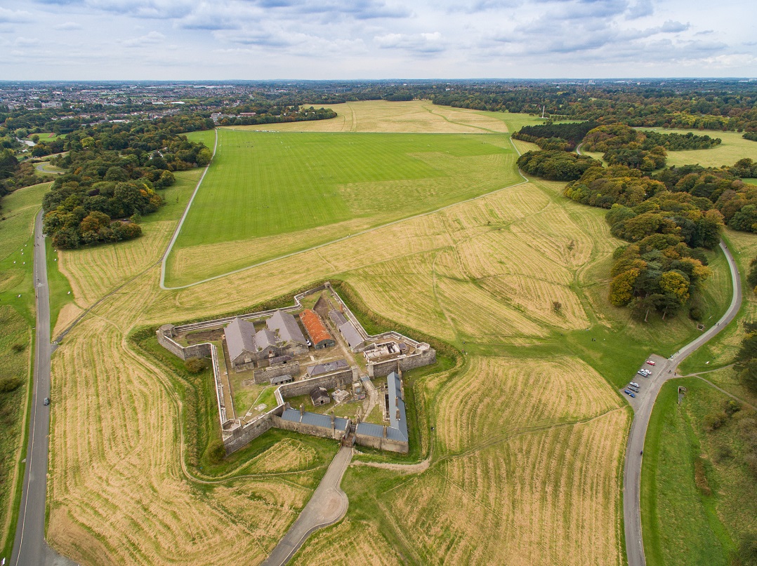 Flickr - Burg in Dublin, Irland - dronepicr